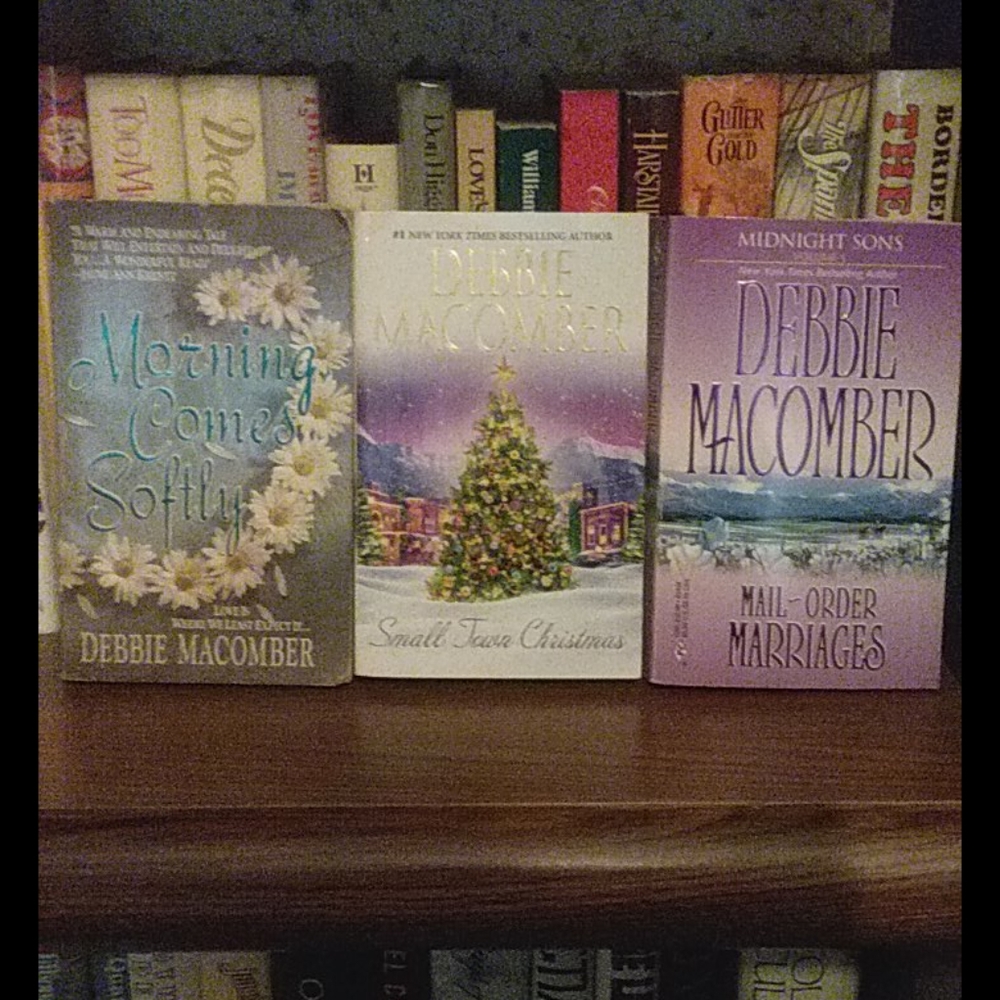 Debbie Macomber Paper Back Books